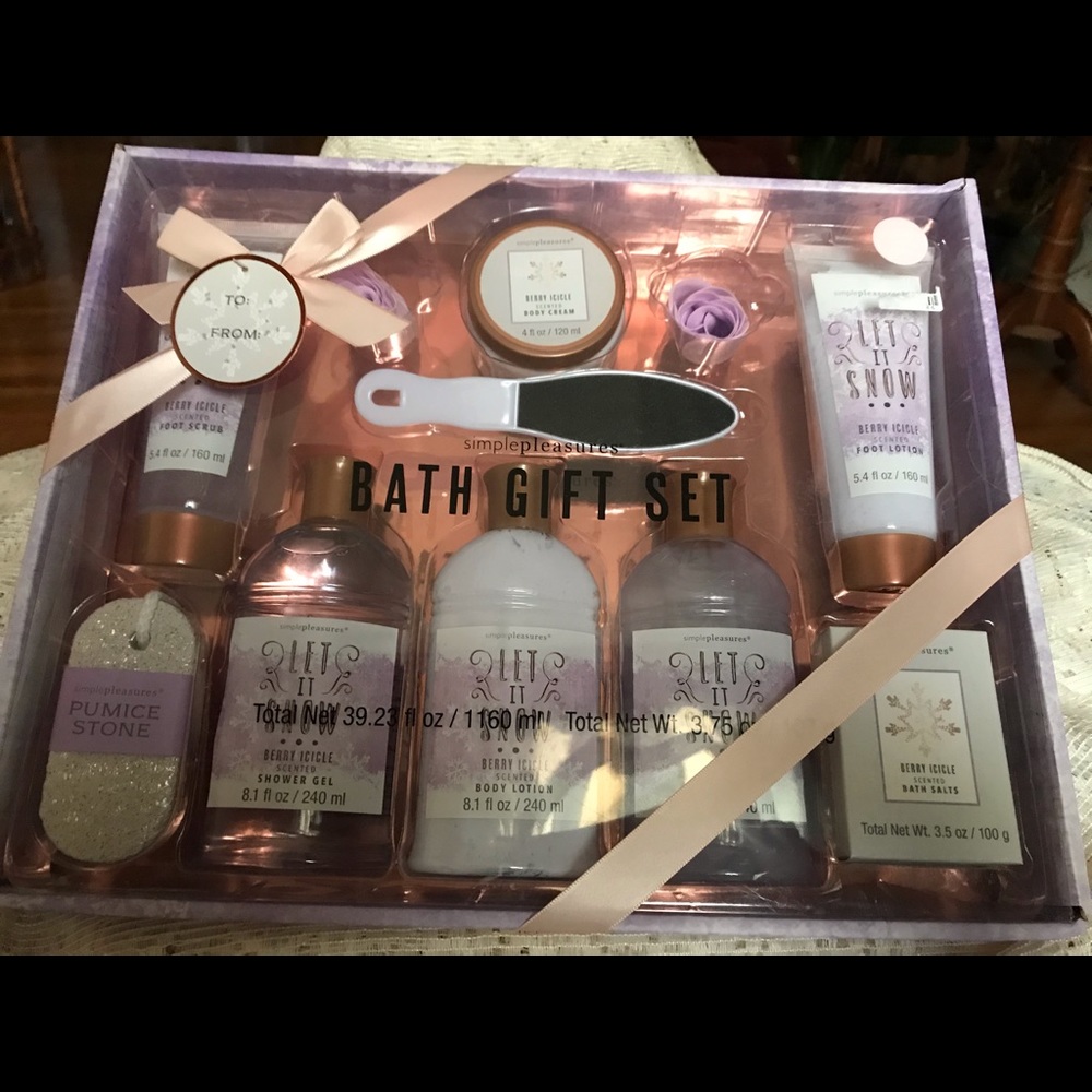 Simple Pleasures 13 Piece Luxury Gift Set